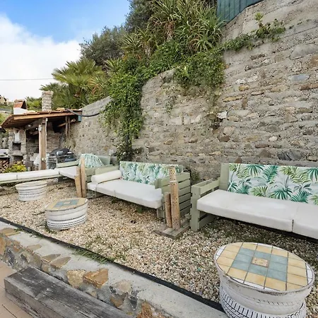Holiday home Pelagos *